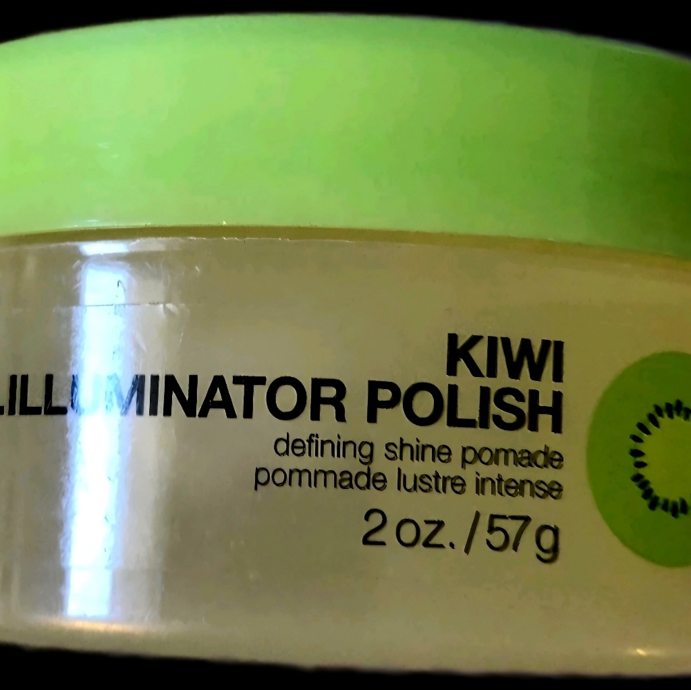 Kiwi Illuminator Polish with Green Lid